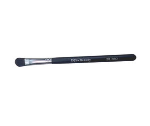 BLB02 Angled Concealer Brush